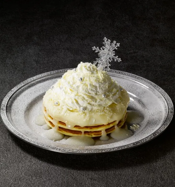 スタジオツアー東京 冬のホグワーツを表現した雪のような白いクリームのパンケーキ